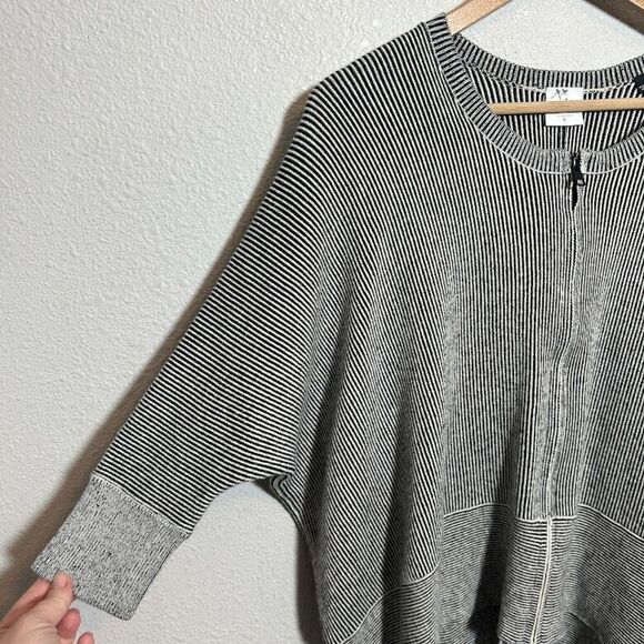 CAbi Cupid Cardigan 3526 Full Zip Sweater S Boxy Oversize Black Stripe Lagenlook - Picture 4 of 8